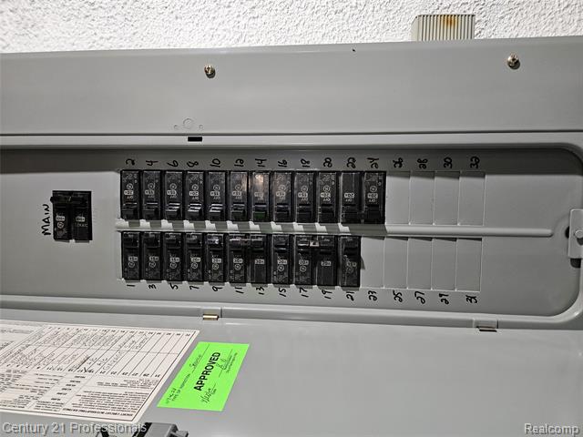 Builiding view twelve for 22023 W Brandon, Farmington, MI. 48336