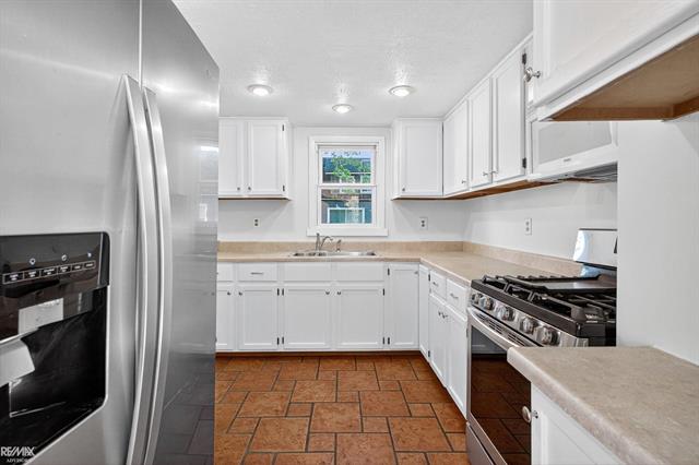 Builiding view seven for 711 Smith, Algonac, MI. 48001