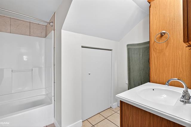 Builiding view seventeen for 711 Smith, Algonac, MI. 48001