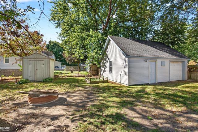 Builiding view twenty for 711 Smith, Algonac, MI. 48001