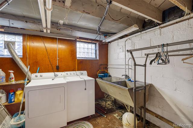 Builiding view forty seven for 9669 Dixie Hwy, Fair Haven, MI. 48023