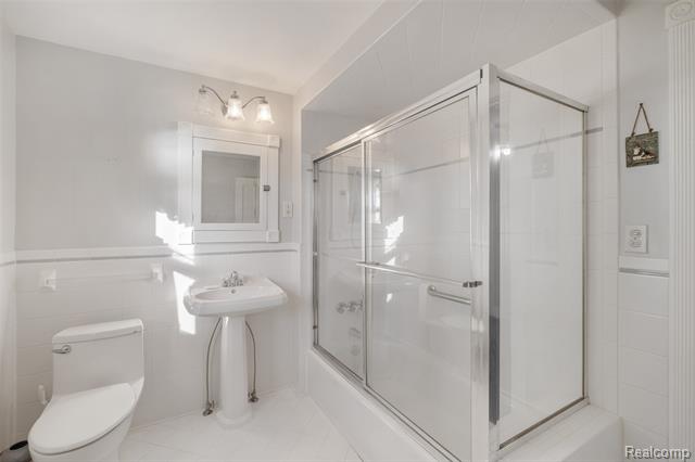 Builiding view thirty five for 9669 Dixie Hwy, Fair Haven, MI. 48023