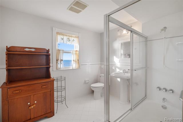 Builiding view thirty four for 9669 Dixie Hwy, Fair Haven, MI. 48023