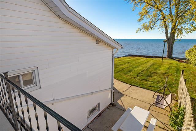 Builiding view thirty for 9669 Dixie Hwy, Fair Haven, MI. 48023