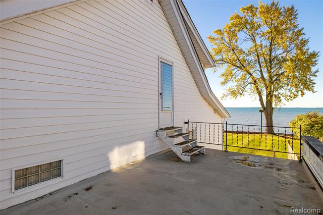 Builiding view twenty nine for 9669 Dixie Hwy, Fair Haven, MI. 48023