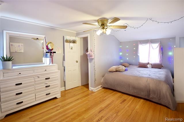 Builiding view sixteen for 17228 Dorset, Southfield, MI. 48075