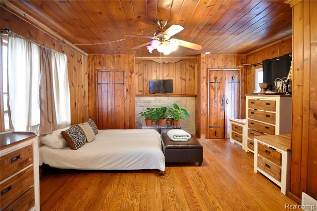 Builiding view twelve for 17228 Dorset, Southfield, MI. 48075