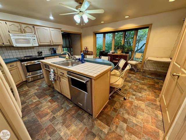 Builiding view five for 6901 S River, Marine City, MI. 48039