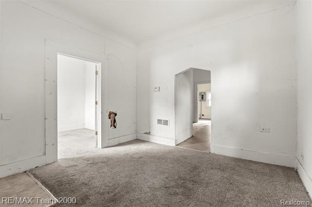 Builiding view eight for 334 E Milton, Hazel Park, MI. 48030