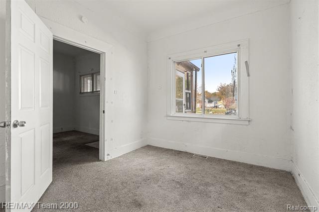 Builiding view eleven for 334 E Milton, Hazel Park, MI. 48030