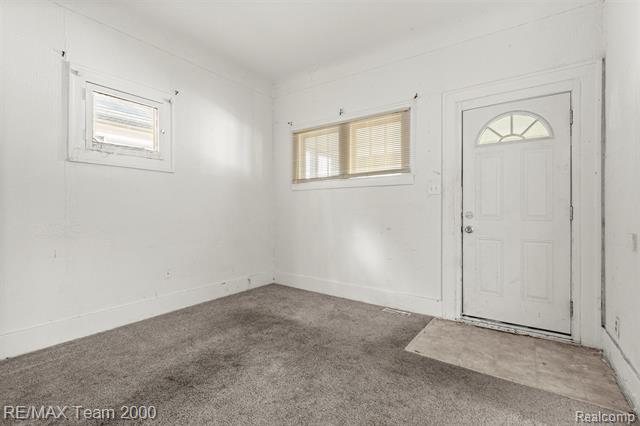 Builiding view five for 334 E Milton, Hazel Park, MI. 48030