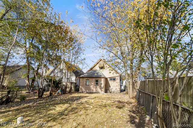 Builiding view three for 334 E Milton, Hazel Park, MI. 48030