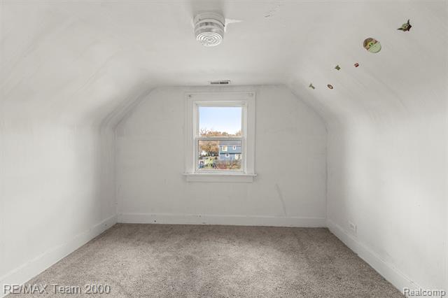 Builiding view twenty four for 334 E Milton, Hazel Park, MI. 48030