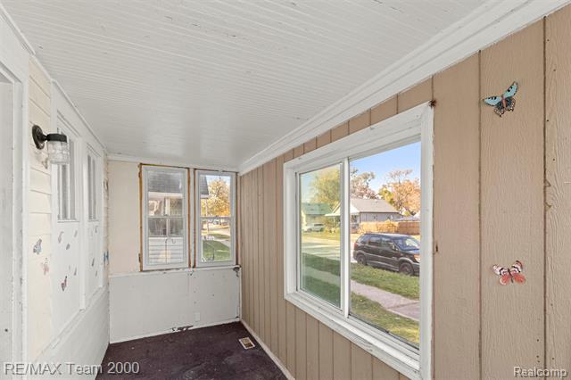 Builiding view twenty six for 334 E Milton, Hazel Park, MI. 48030