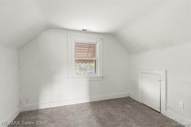 Builiding view twenty two for 334 E Milton, Hazel Park, MI. 48030