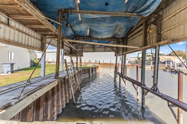 Builiding view forty four for 7811 Alexandria, Fair Haven, MI. 48023