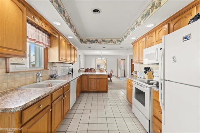 Builiding view ten for 7811 Alexandria, Fair Haven, MI. 48023