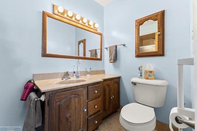 Builiding view twenty five for 7811 Alexandria, Fair Haven, MI. 48023