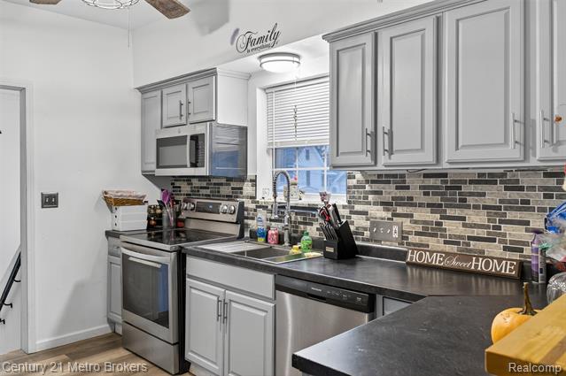 Builiding view eight for 226 Bell, Marine City, MI. 48039