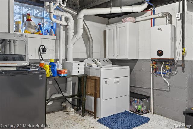 Builiding view eighteen for 226 Bell, Marine City, MI. 48039