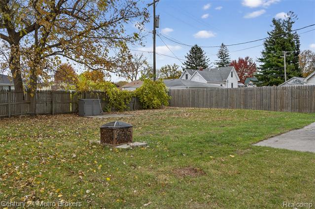 Builiding view five for 226 Bell, Marine City, MI. 48039