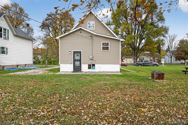 Builiding view three for 226 Bell, Marine City, MI. 48039