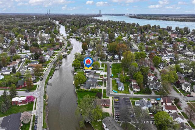 Builiding view forty four for 342 S Mary, Marine City, MI. 48039