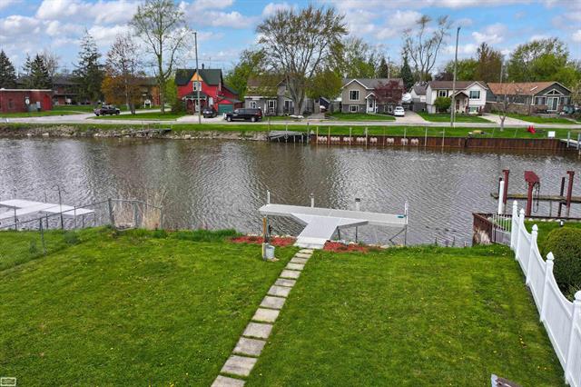 Builiding view thirty eight for 342 S Mary, Marine City, MI. 48039