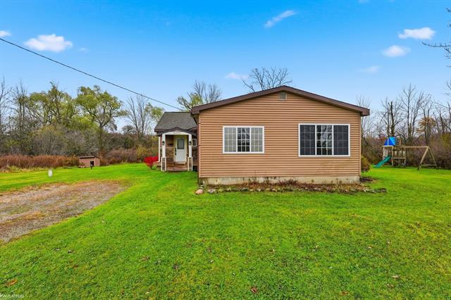 Builiding view three for 6053 Meldrum, Fair Haven, MI. 48023