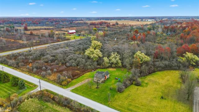 Builiding view twenty three for 6053 Meldrum, Fair Haven, MI. 48023