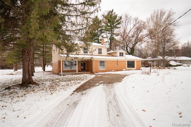 Builiding view thirty four for 21875 Beech, Southfield, MI. 48033