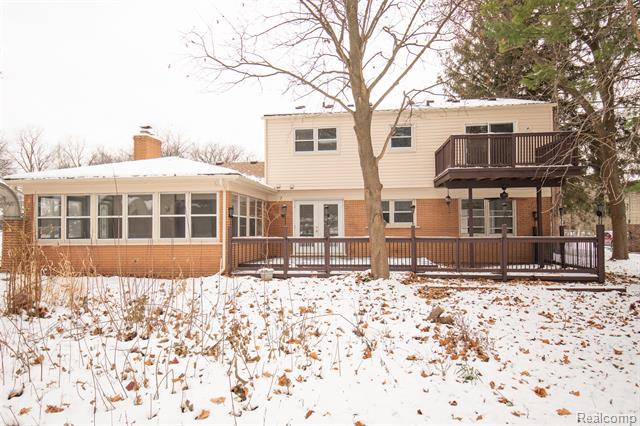 Builiding view thirty seven for 21875 Beech, Southfield, MI. 48033