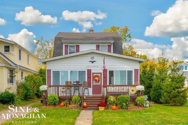 front view for 6124 River Rd, East China, Mi. 48054