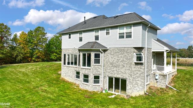 Builiding view sixty one for 7791 Arnold, Fair Haven, MI. 48023