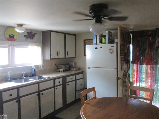 Builiding view four for 915 Bruce, Marine City, MI. 48039