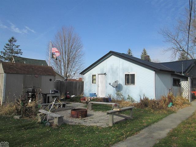 Builiding view one for 915 Bruce, Marine City, MI. 48039