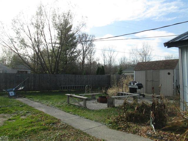 Builiding view two for 915 Bruce, Marine City, MI. 48039