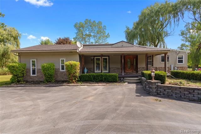 front view for 7865 Lindsey Rd, Casco, Mi. 48064