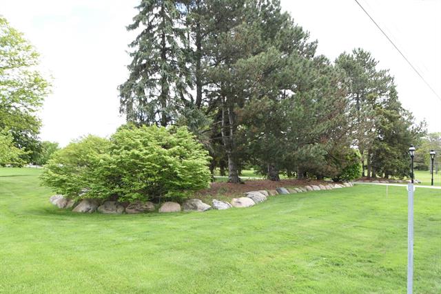 Builiding view eighty two for 4243 River, East China, MI. 48054