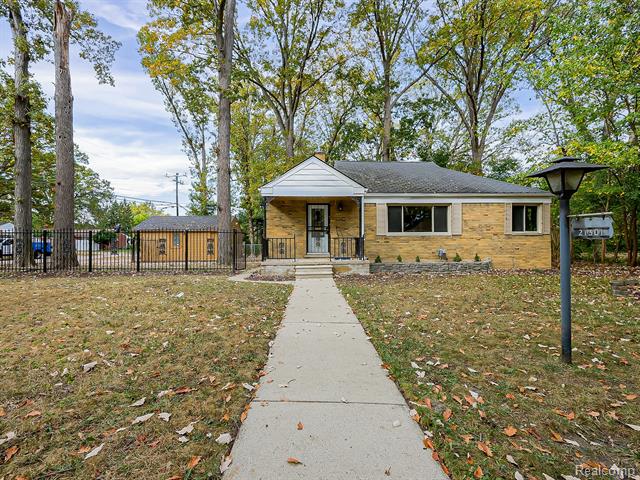 Builiding view thirty seven for 21301 Kipling, Oak Park, MI. 48237