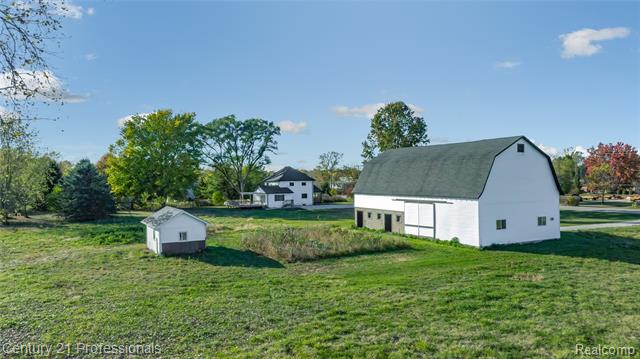 Builiding view fifty eight for 7359 Clair Hwy, East China, MI. 48054