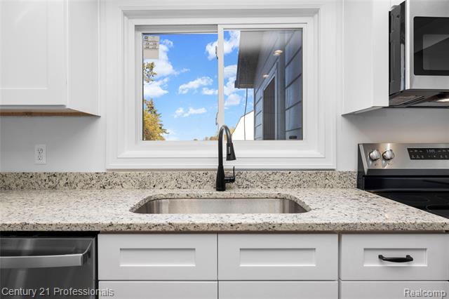 Builiding view fourteen for 7359 Clair Hwy, East China, MI. 48054