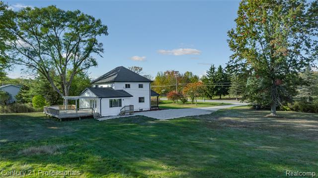 Builiding view sixty one for 7359 Clair Hwy, East China, MI. 48054