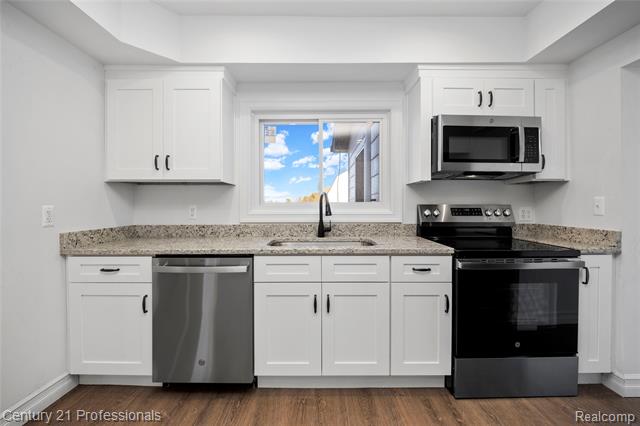 Builiding view ten for 7359 Clair Hwy, East China, MI. 48054