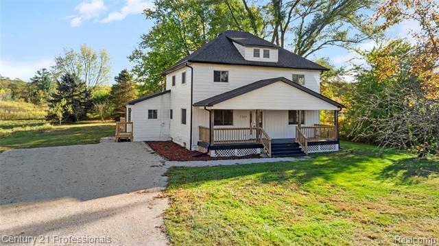 Builiding view two for 7359 Clair Hwy, East China, MI. 48054