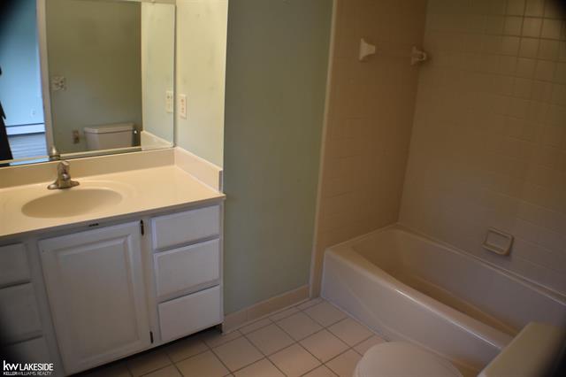 Builiding view nineteen for 3405 Hemlock, East China, MI. 48054