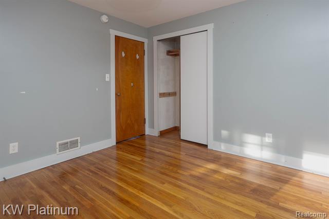 Builiding view eleven for 541 Cloverlawn, East China, MI. 48054