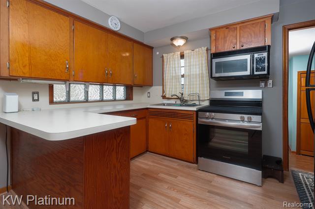 Builiding view seven for 541 Cloverlawn, East China, MI. 48054