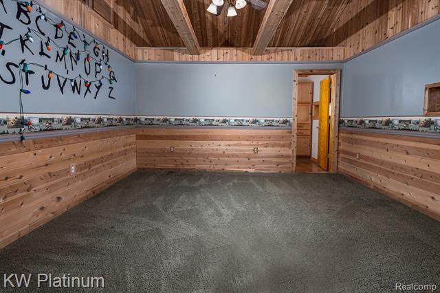 Builiding view seventeen for 541 Cloverlawn, East China, MI. 48054