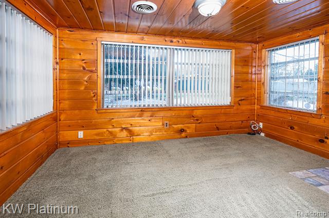 Builiding view sixteen for 541 Cloverlawn, East China, MI. 48054